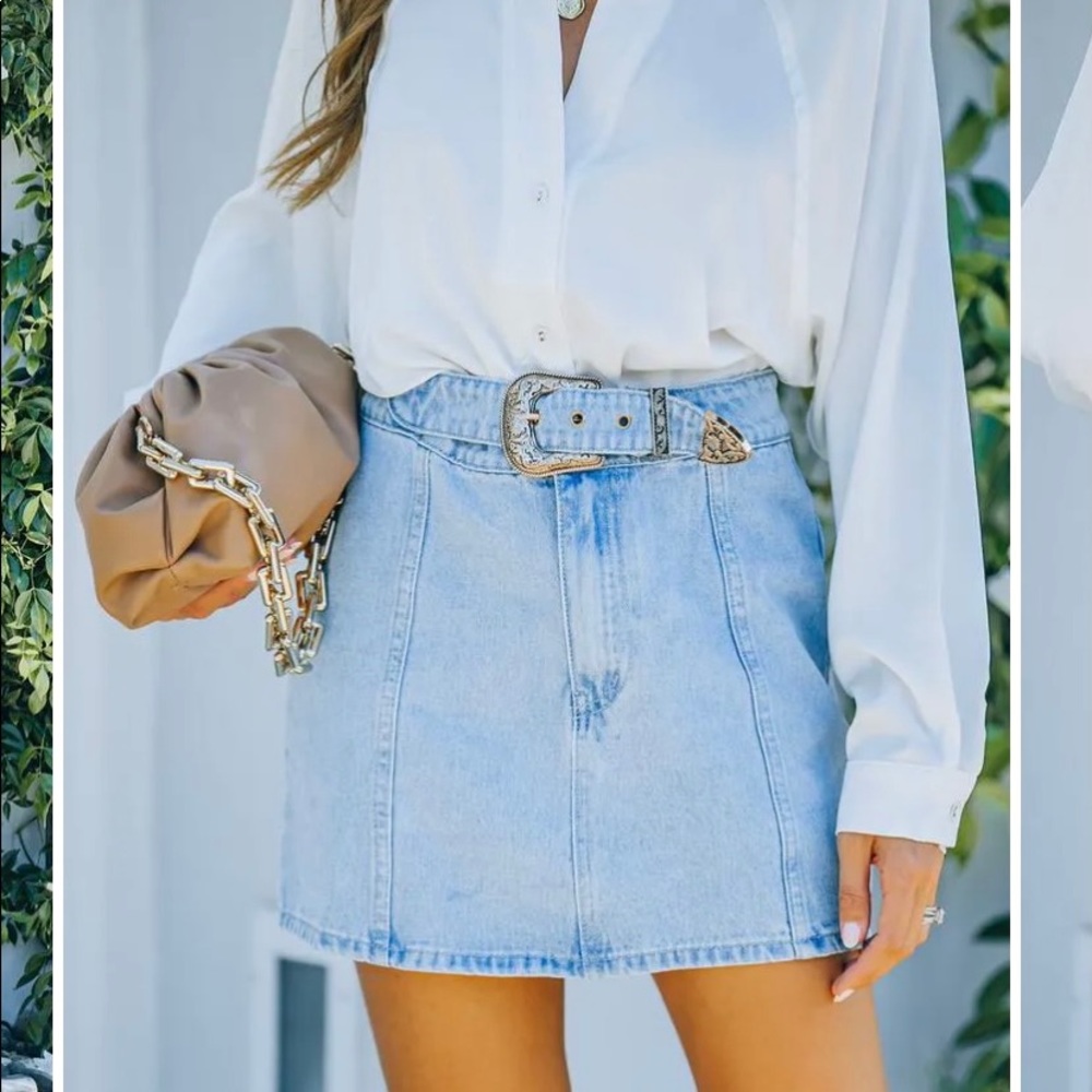 BUCKLE UP DENIM MINI SKIRT - WASHED DENIM